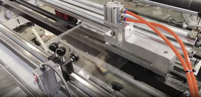 Станок для пакетов с клеевым клапаном QL-600-1