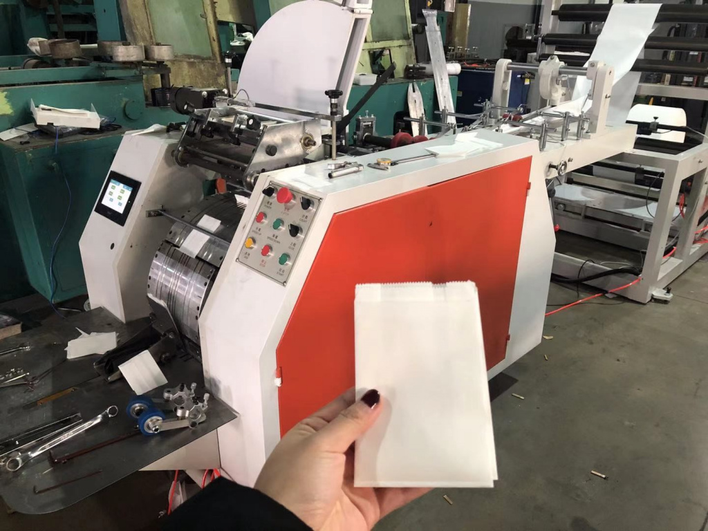 Оборудование для производства бумажных пакетов XKJD400