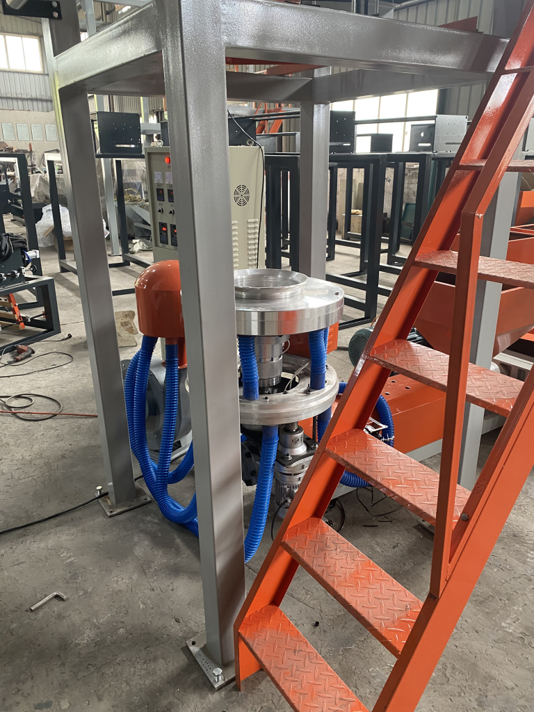 Экструдер для производства полиэтиленовой пленки SJ-55/FM800