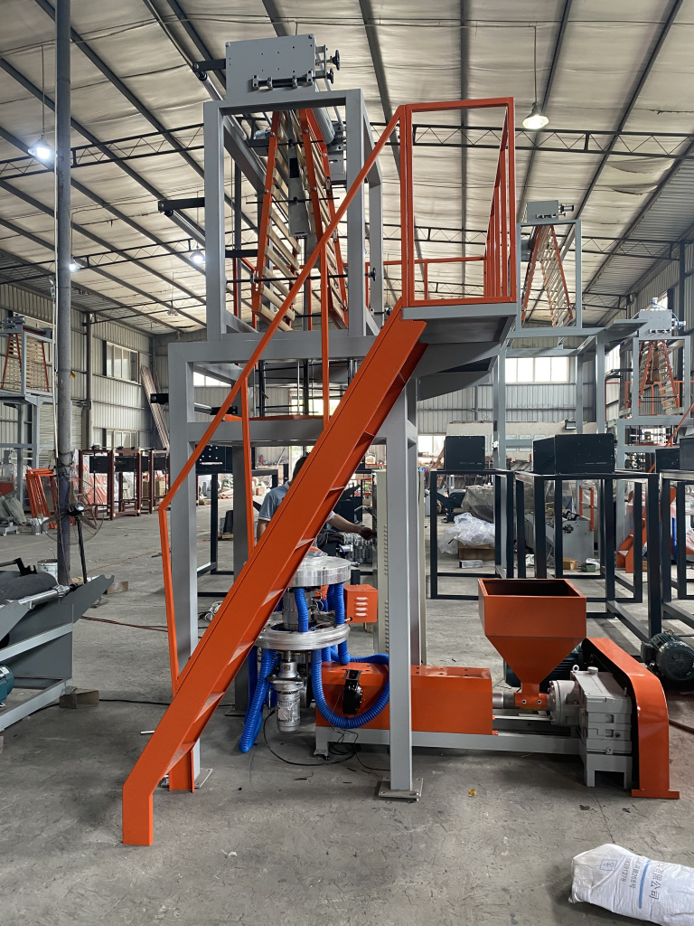 Экструдер для производства полиэтиленовой пленки SJ-55/FM800