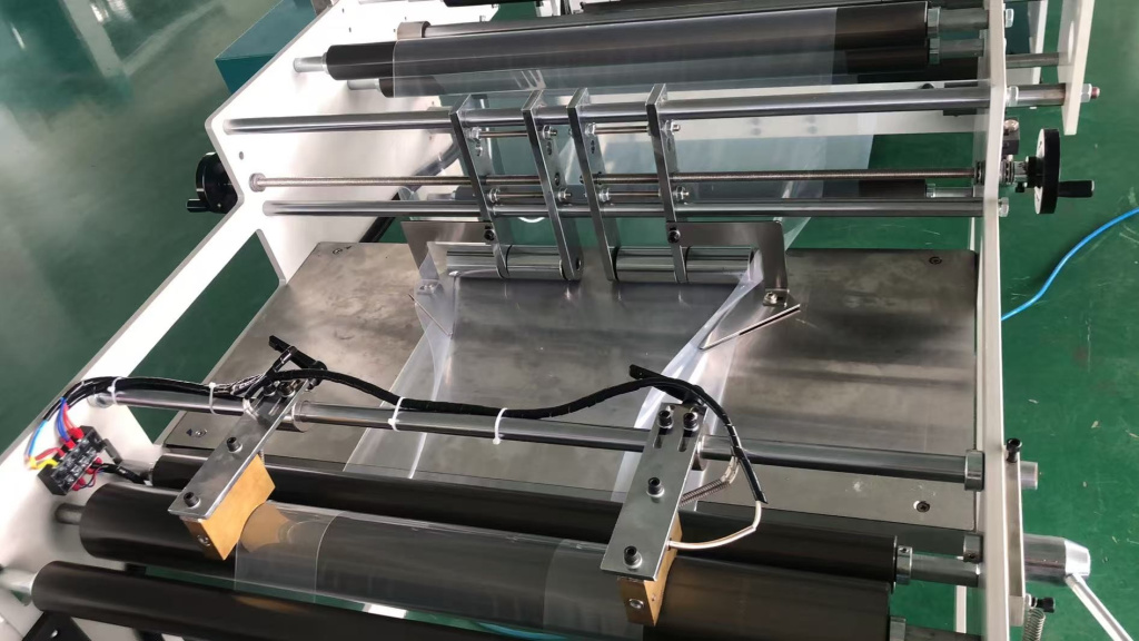 Станок для производства обложек для тетрадей и учебников 700